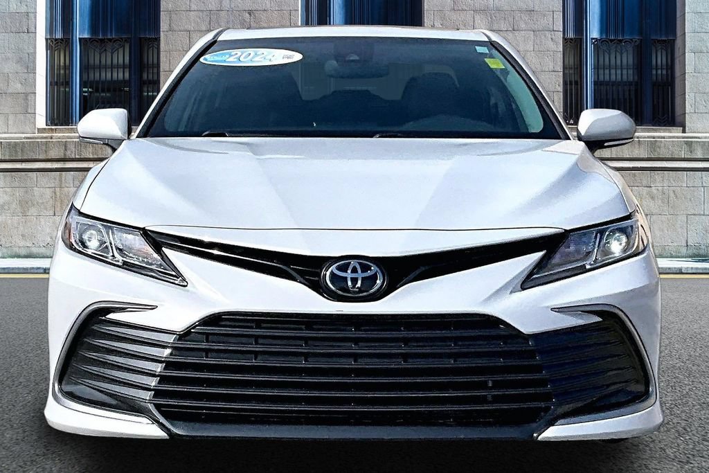 Used 2024 Toyota Camry LE w/ Convenience Package FWD image 3