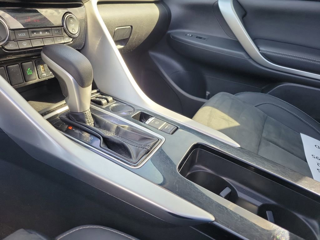 Used 2022 Mitsubishi Eclipse Cross SE image 29