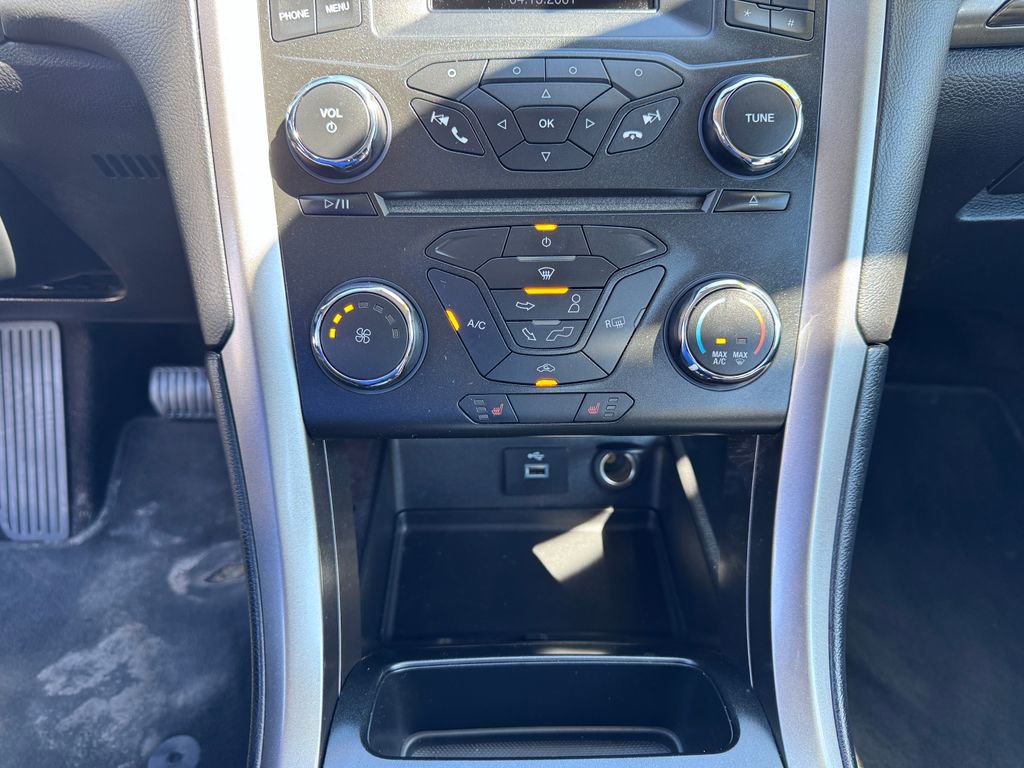 Certified 2017 Ford Fusion SE FWD image 17