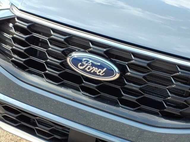 Certified 2024 Ford Escape ST-Line w/ Tech Pack #1 AWD/4WD image 17