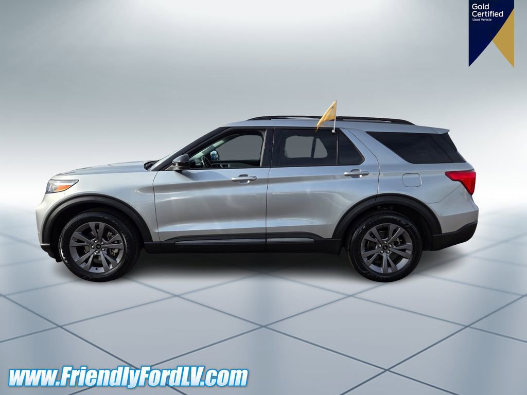 Certified 2022 Ford Explorer XLT image 3