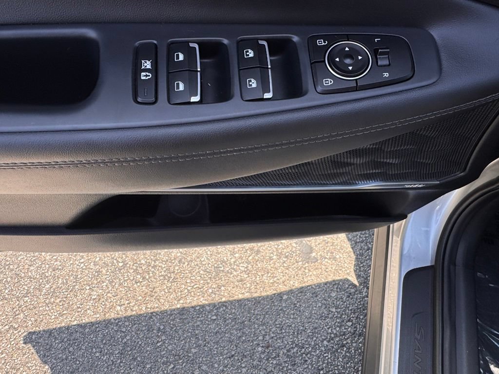 Used 2020 Hyundai Santa Fe SEL FWD image 16