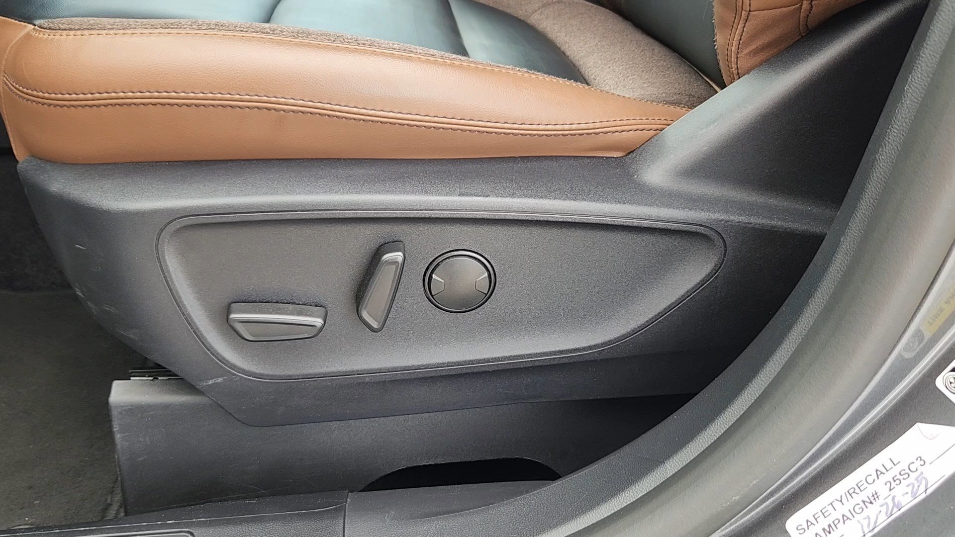 Certified 2025 Ford Bronco Sport Outer Banks image 9