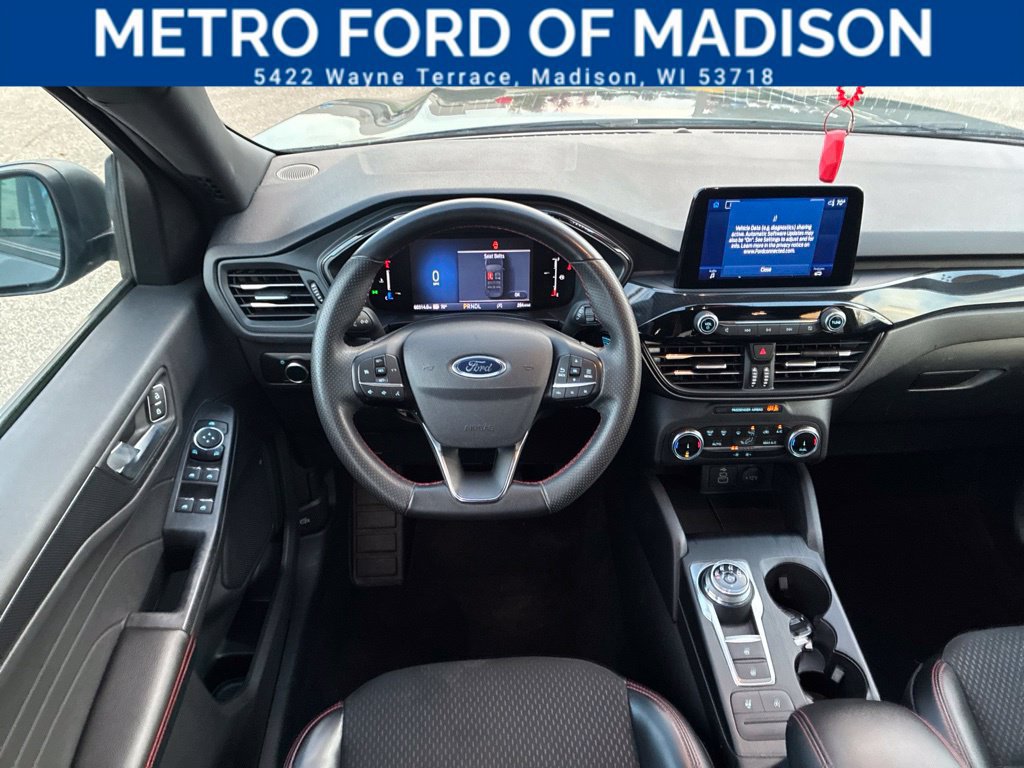 Certified 2025 Ford Escape ST-Line AWD/4WD image 12