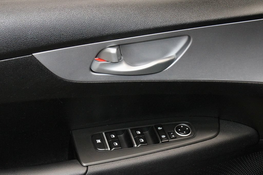 Used 2024 Kia Forte LXS FWD image 22