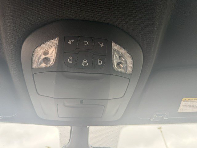 Used 2025 Chrysler Pacifica Select FWD image 20