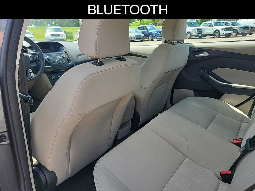 Certified 2018 Ford Focus SE FWD image 11