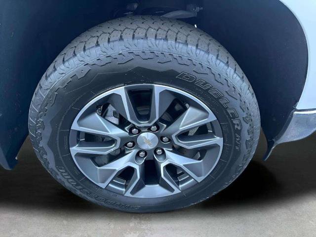 Used 2023 Chevrolet Silverado 1500 LT AWD/4WD image 33