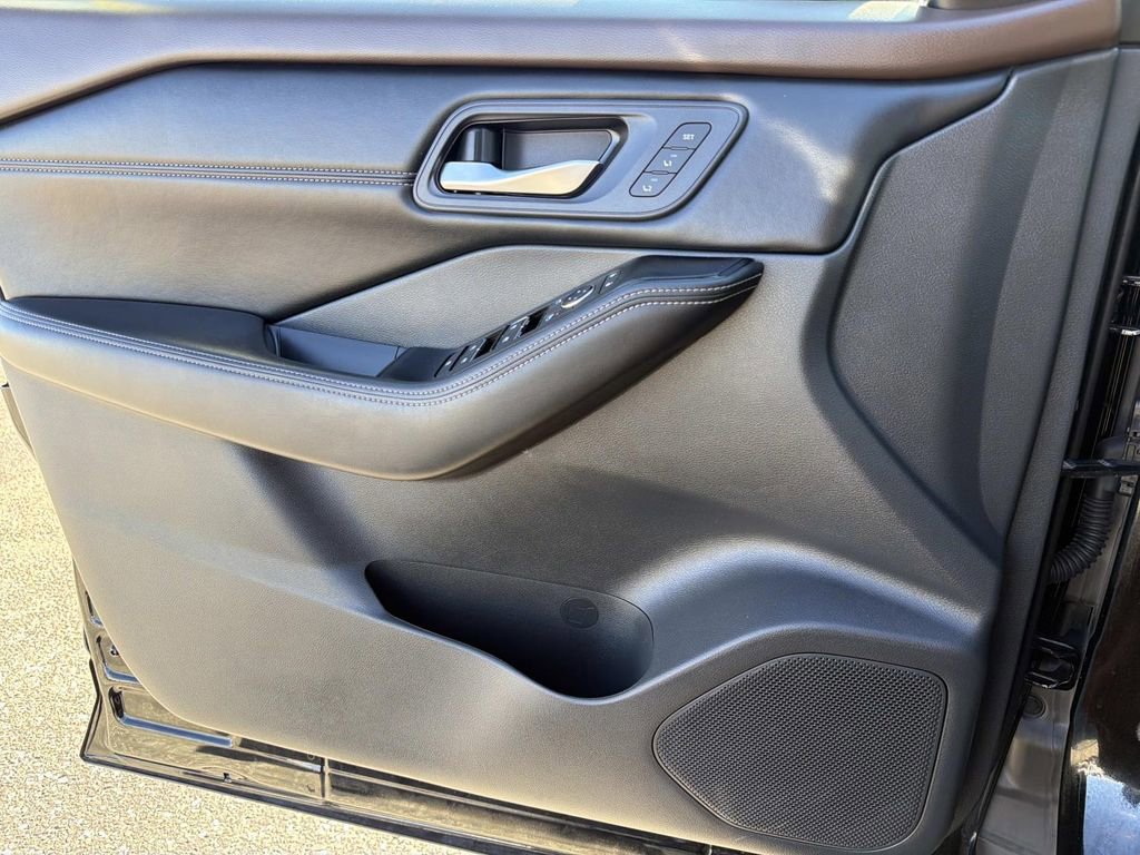 Used 2023 Nissan Rogue SL image 20