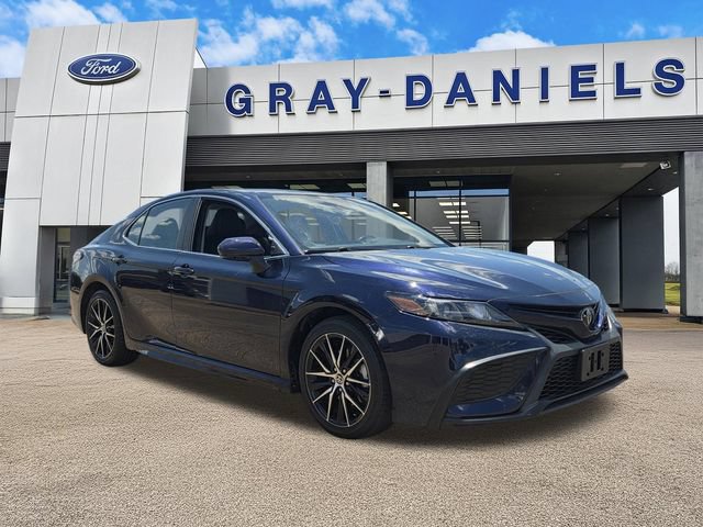 Used 2022 Toyota Camry SE