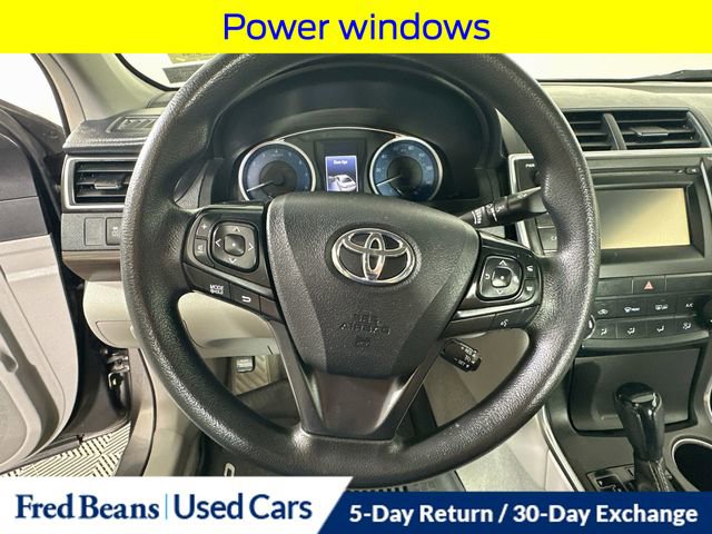 Used 2017 Toyota Camry LE FWD image 14