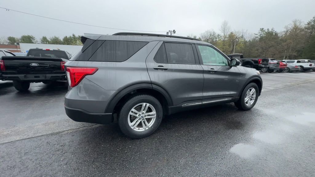 Certified 2023 Ford Explorer XLT w/ Equipment Group 202A AWD/4WD image 19