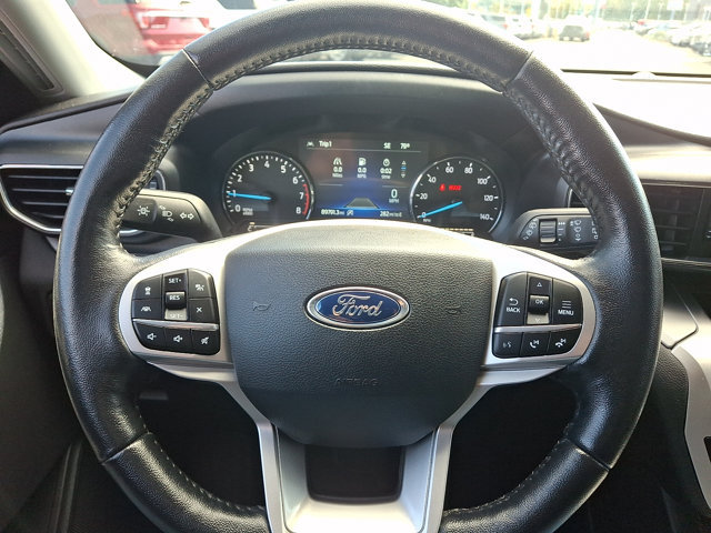 Certified 2021 Ford Explorer XLT w/ Equipment Group 202A AWD/4WD image 27