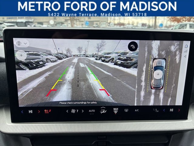 Certified 2025 Ford Explorer ST-Line image 24