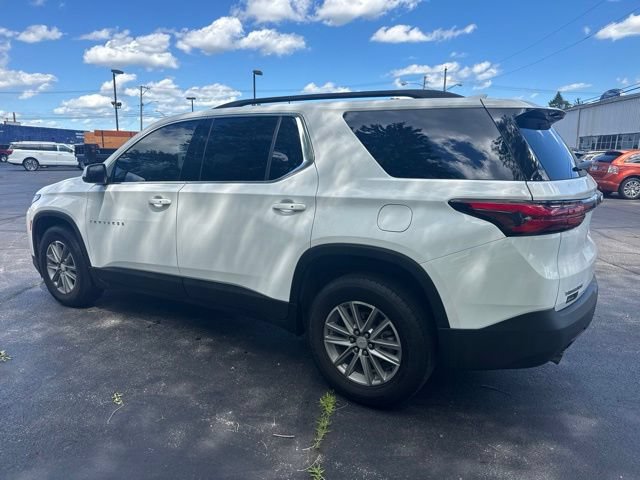 Used 2023 Chevrolet Traverse LT FWD image 3