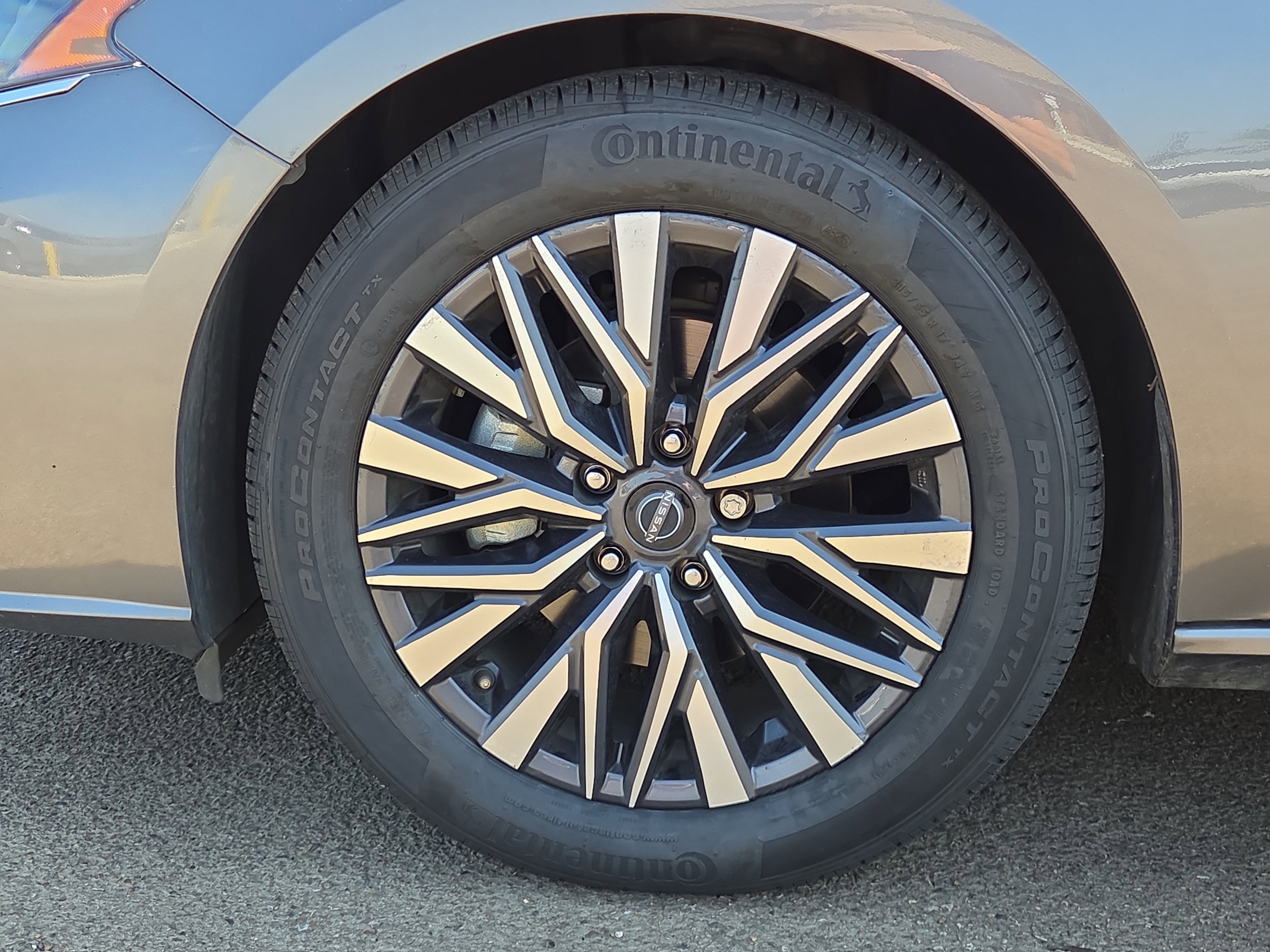 Used 2023 Nissan Altima 2.5 SV FWD image 9