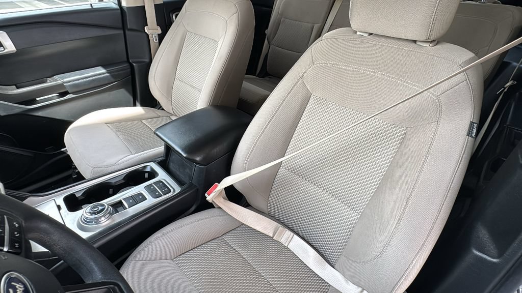 Certified 2021 Ford Explorer 2WD image 22