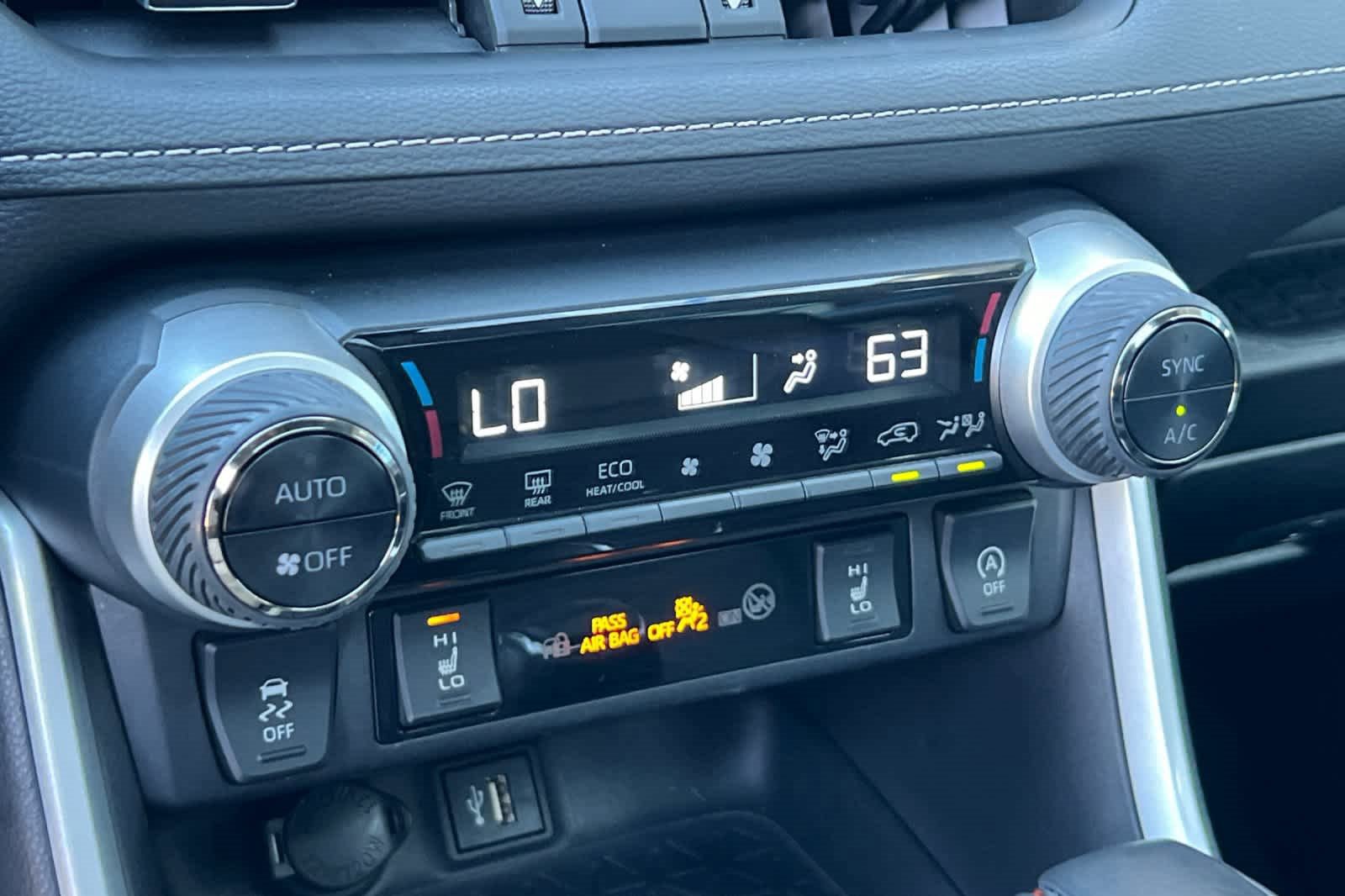 Used 2023 Toyota RAV4 XLE Premium image 20