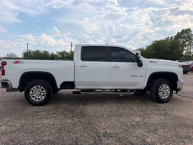 Used 2022 Chevrolet Silverado 2500 LT w/ Convenience Package AWD/4WD image 12