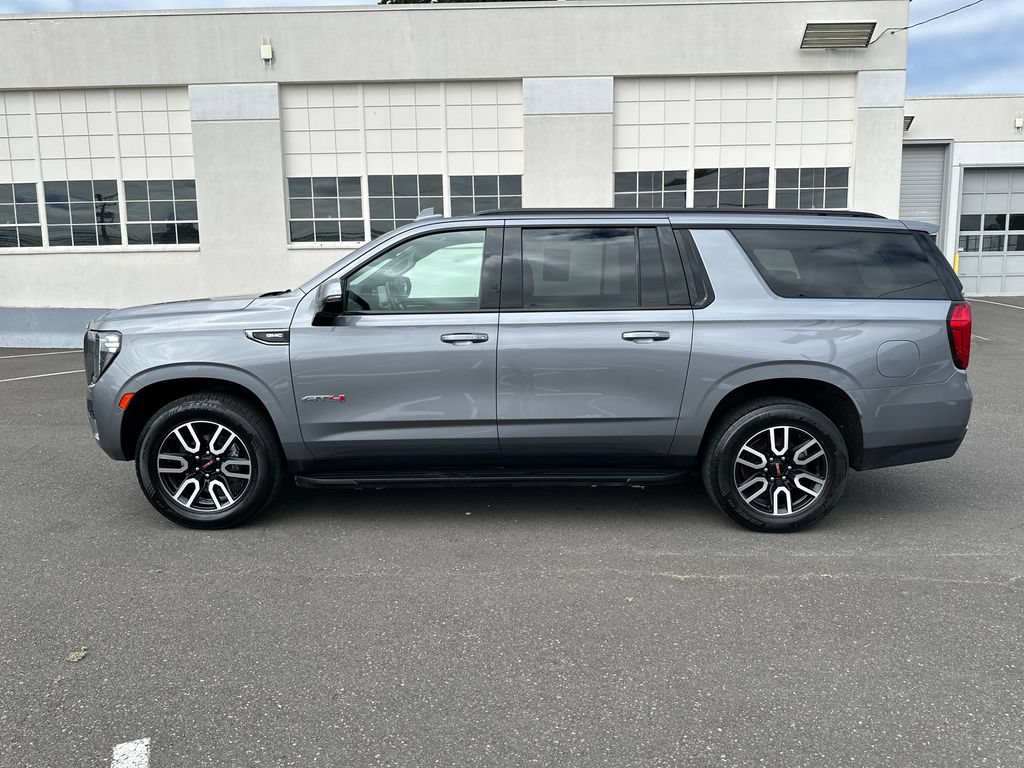 Used 2021 GMC Yukon XL AT4 AWD/4WD image 3