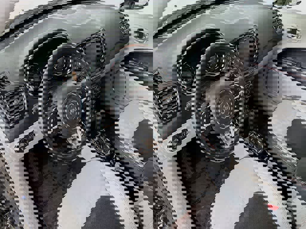 Used 2021 Jeep Compass Limited image 2