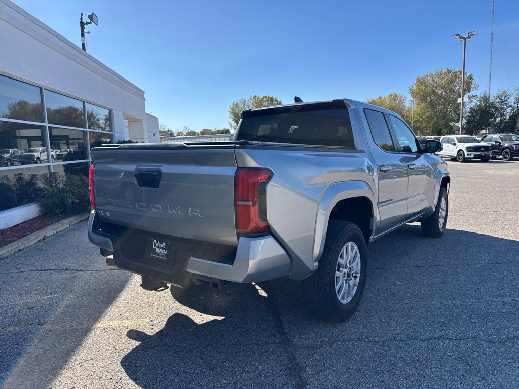 Used 2024 Toyota Tacoma SR5 AWD/4WD image 3