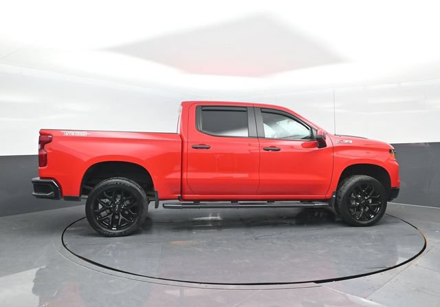 Used 2025 Chevrolet Silverado 1500 Custom Trail Boss AWD/4WD image 3