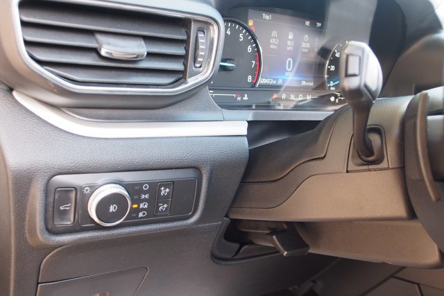 Certified 2020 Ford Explorer XLT w/ Equipment Group 202A image 23