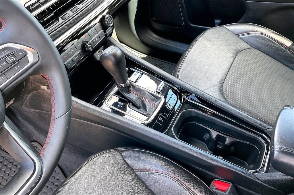 Used 2024 Jeep Compass Trailhawk image 15