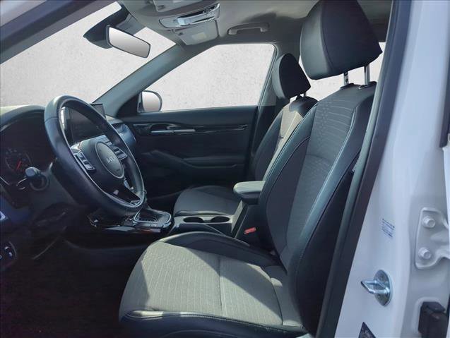 Used 2023 Kia Seltos S w/ Navigation Package image 17