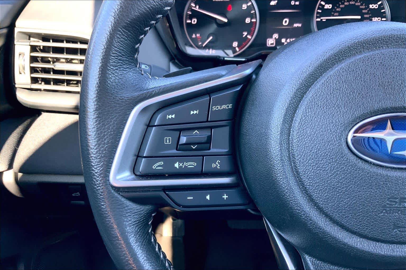 Used 2025 Subaru Outback Premium AWD/4WD image 24