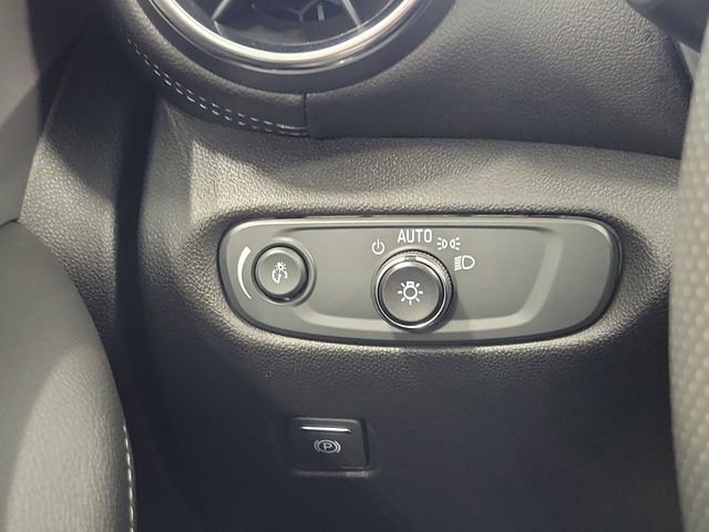 Used 2023 Chevrolet Blazer LT w/ Convenience Package image 12