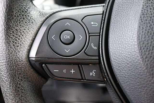 Used 2021 Toyota RAV4 XLE FWD image 17