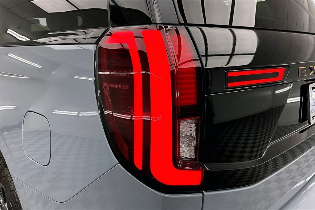 Certified 2025 Ford Expedition Tremor AWD/4WD image 31