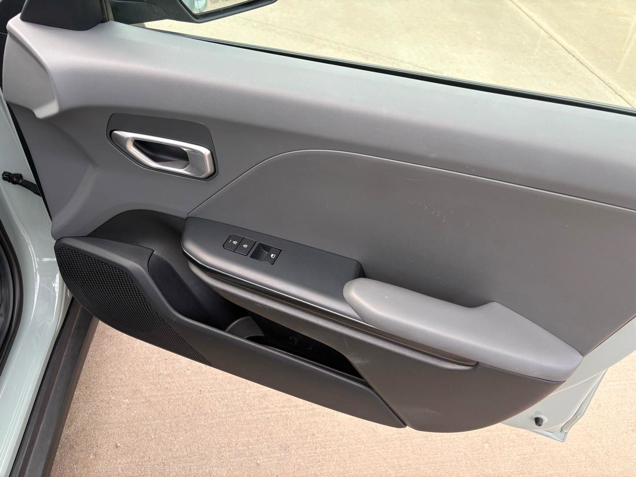Used 2025 Kia K4 FWD image 40