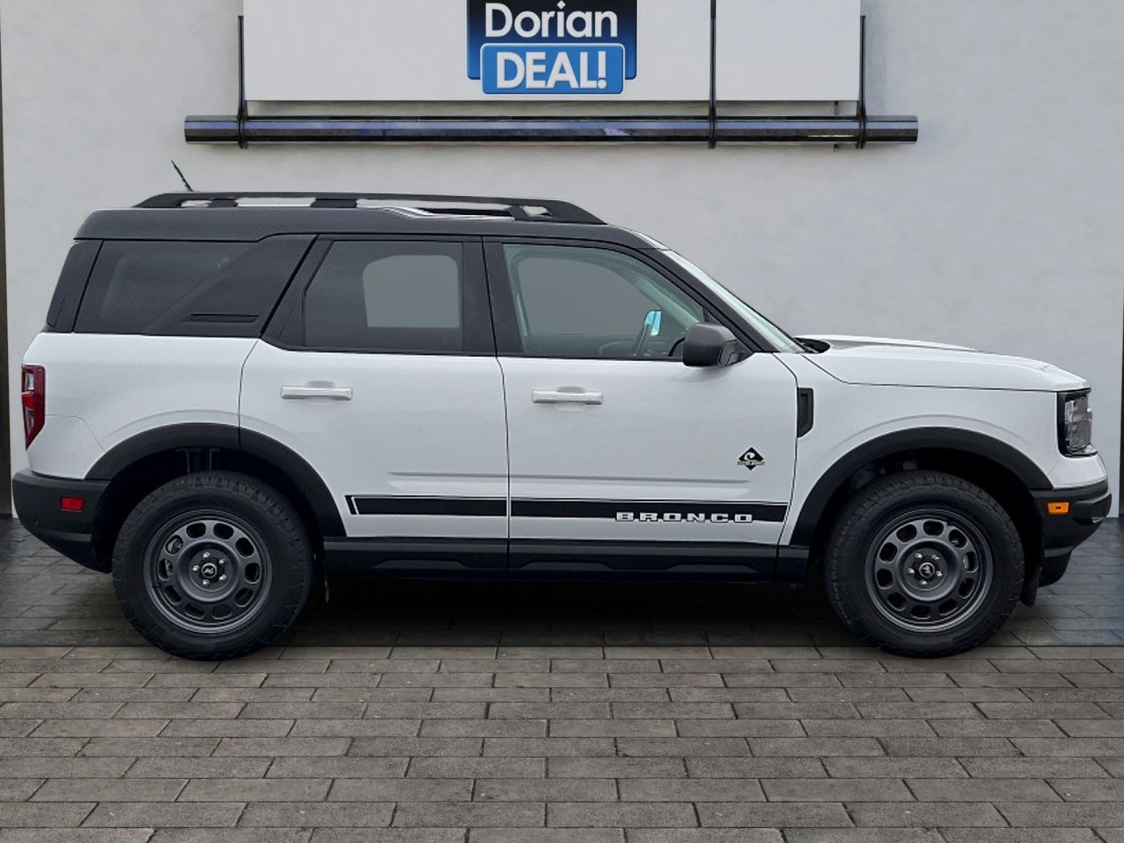Certified 2024 Ford Bronco Sport Outer Banks AWD/4WD image 2