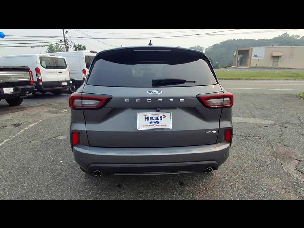 Certified 2024 Ford Escape ST-Line w/ Tech Pack #1 AWD/4WD image 7