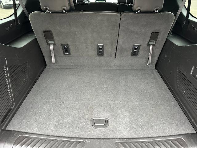 Used 2023 Chevrolet Suburban LT image 15