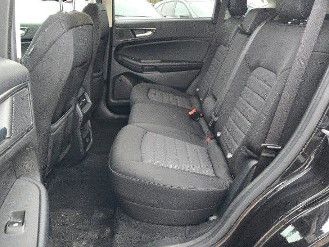 Certified 2022 Ford Edge SE w/ Black Appearance Package image 15