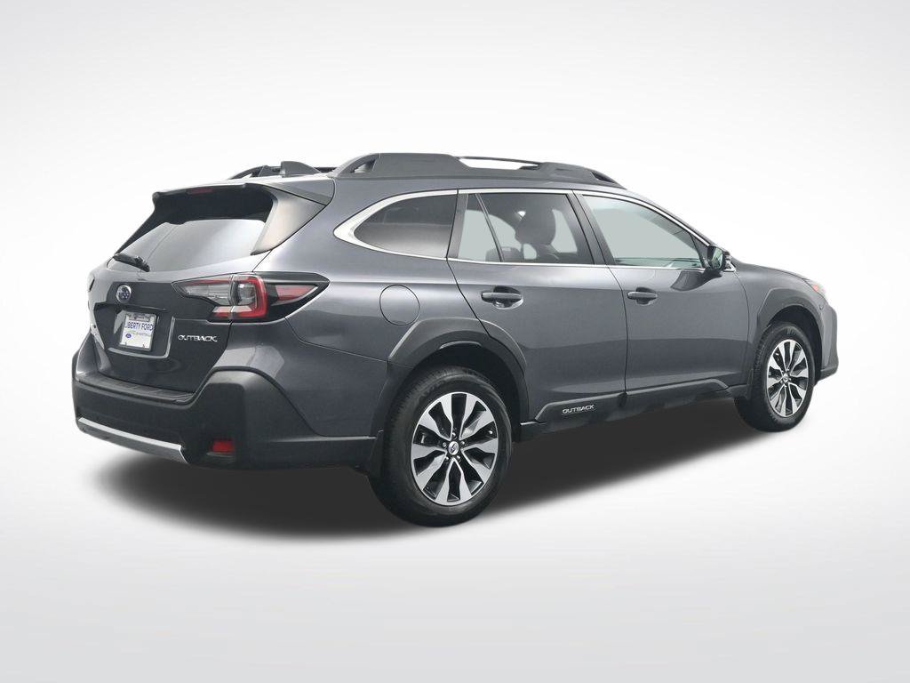 Used 2025 Subaru Outback Limited AWD/4WD image 6