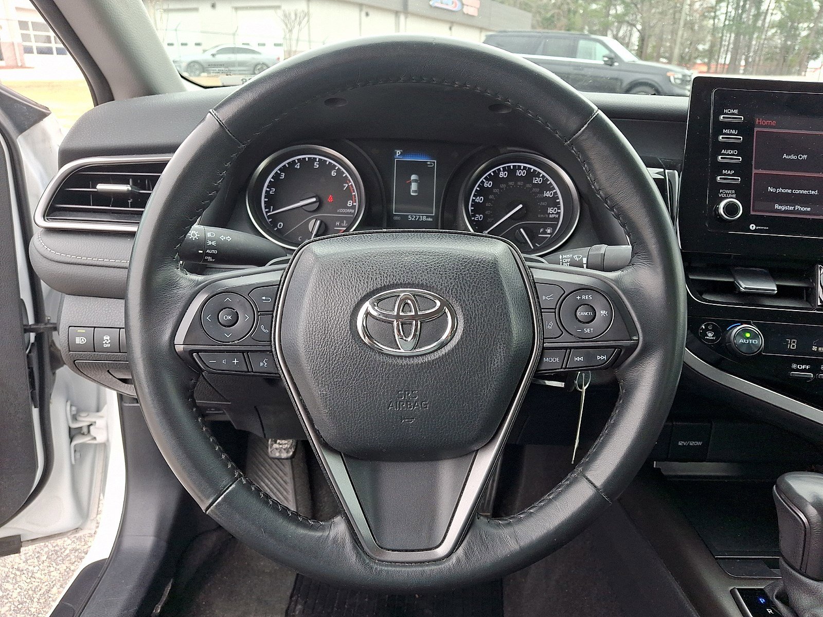 Used 2024 Toyota Camry SE image 18