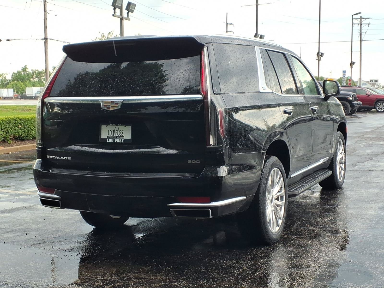 Used 2023 Cadillac Escalade Premium Luxury w/ LPO, Floor Liner Package AWD/4WD image 30