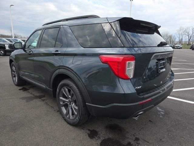 Certified 2022 Ford Explorer XLT w/ Equipment Group 202A image 2