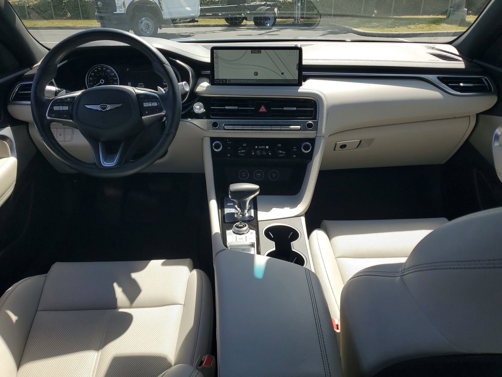 Used 2025 Genesis G70 2.5T RWD image 12
