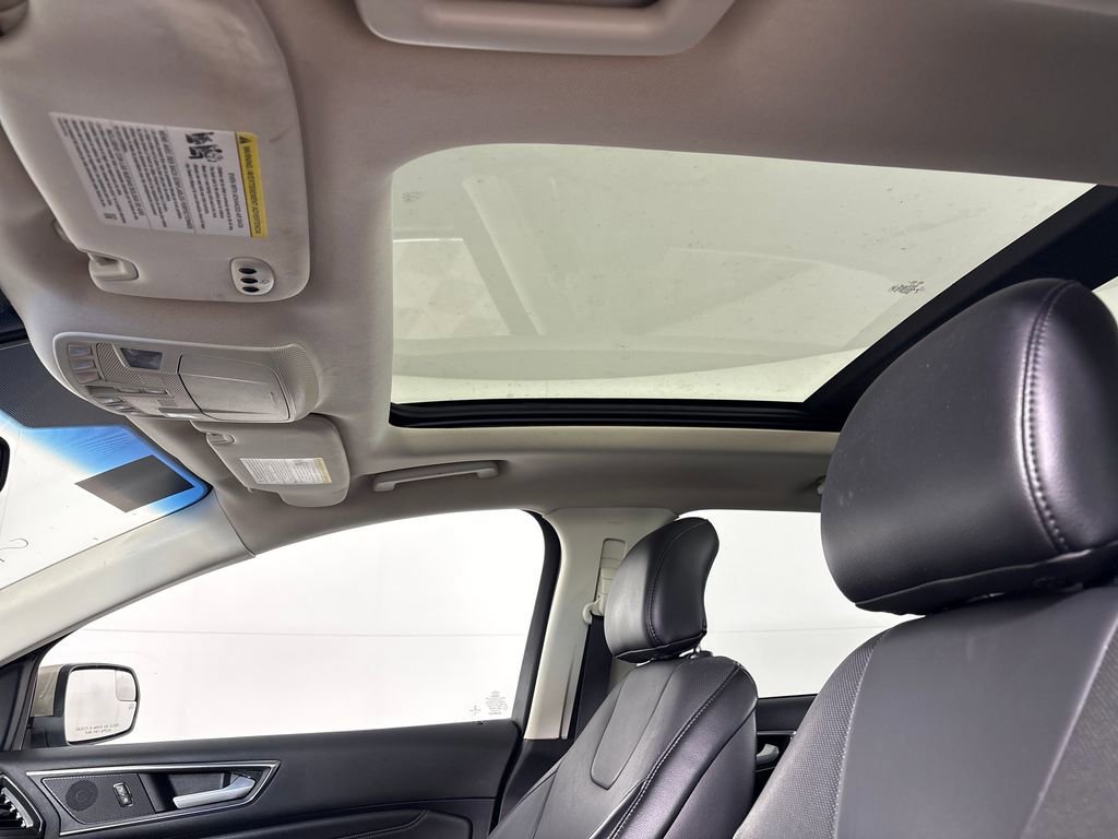 Certified 2018 Ford Edge Titanium w/ Equipment Group 301A image 35