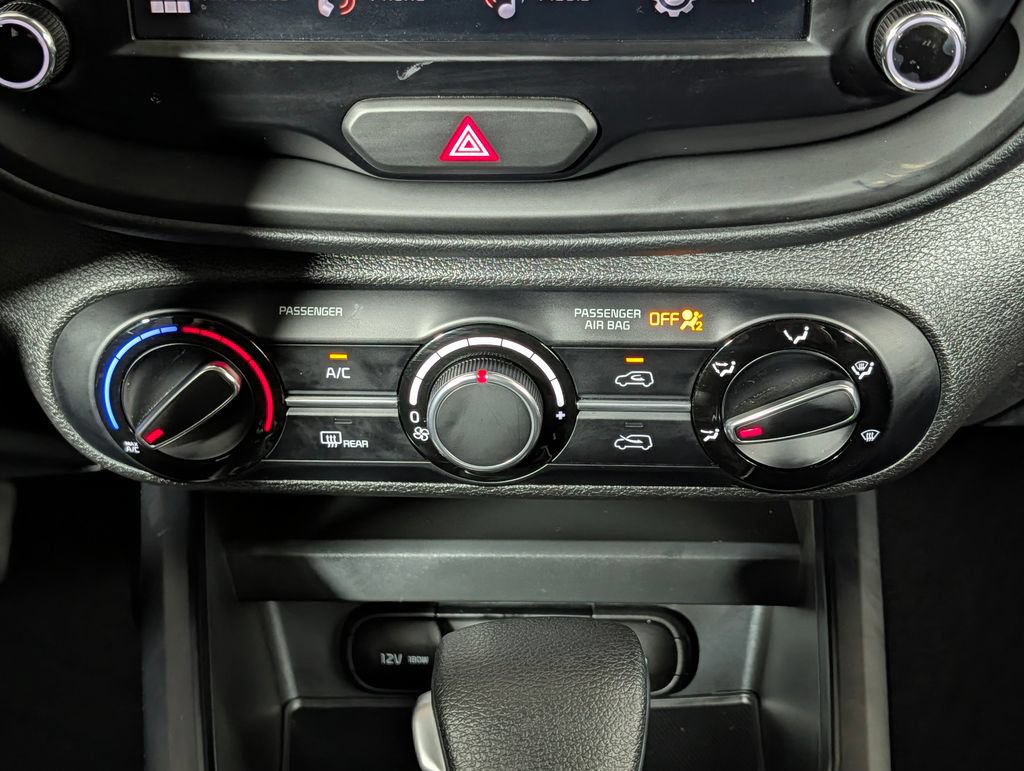 Used 2024 Kia Soul LX FWD image 13