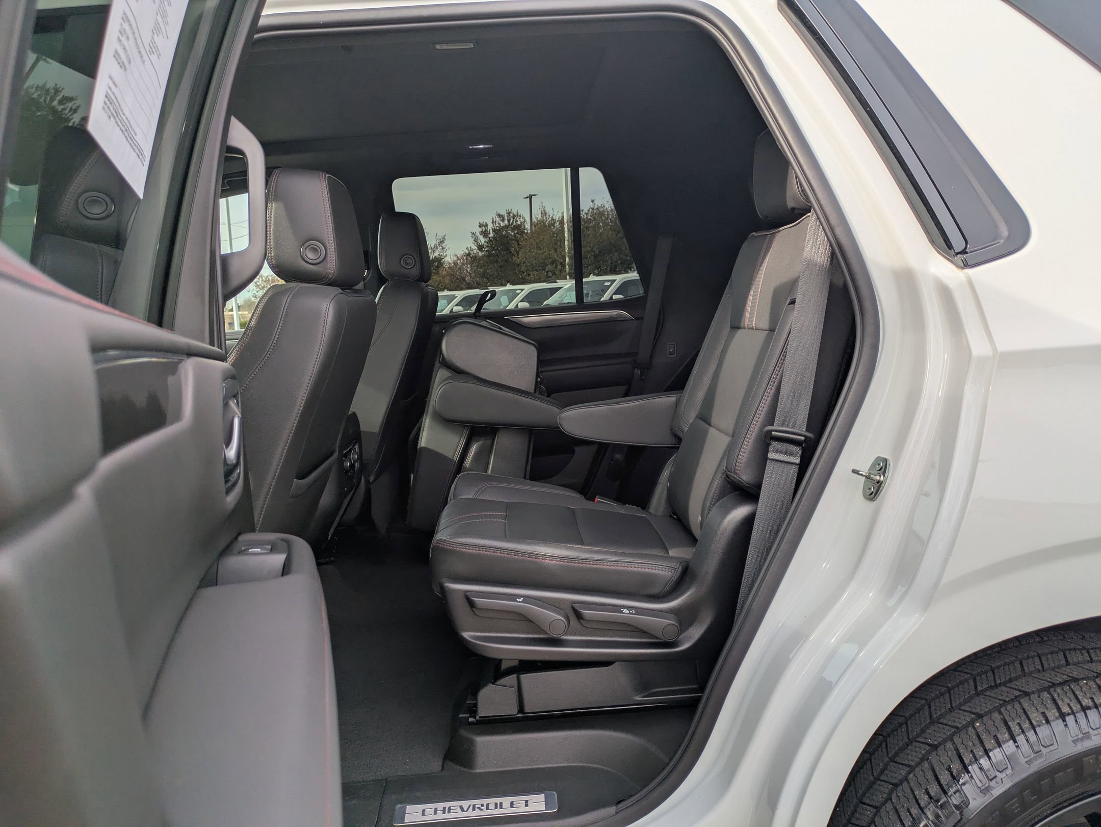 Used 2022 Chevrolet Tahoe RST w/ Sport Performance Package image 30