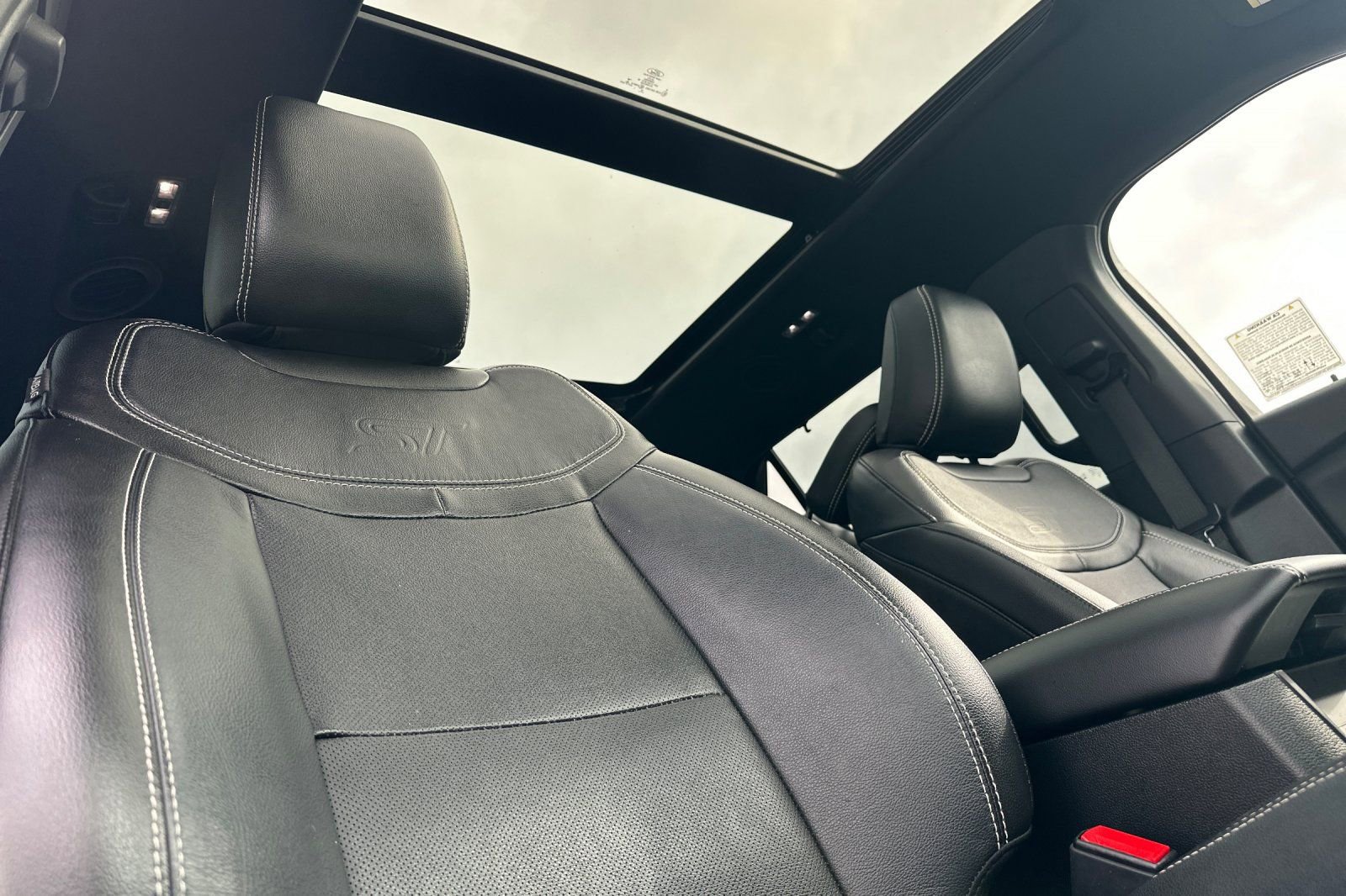 Certified 2023 Ford Explorer ST w/ Equipment Group 401A image 17