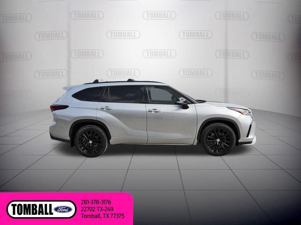 Used 2024 Toyota Highlander XSE FWD image 9