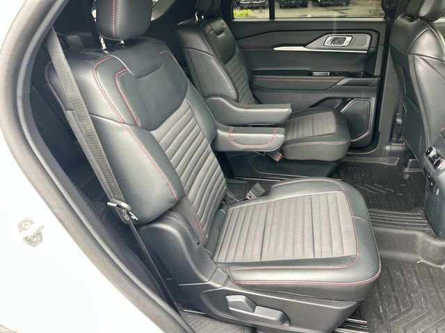 Certified 2025 Ford Explorer ST-Line AWD/4WD image 28